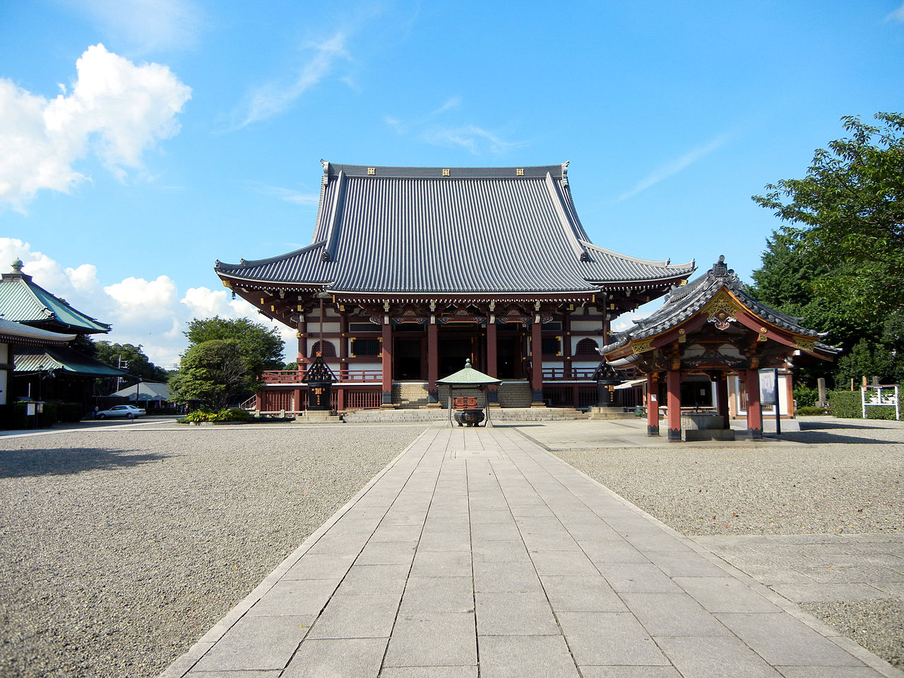 1280px Ikegami Honmon ji precincts1